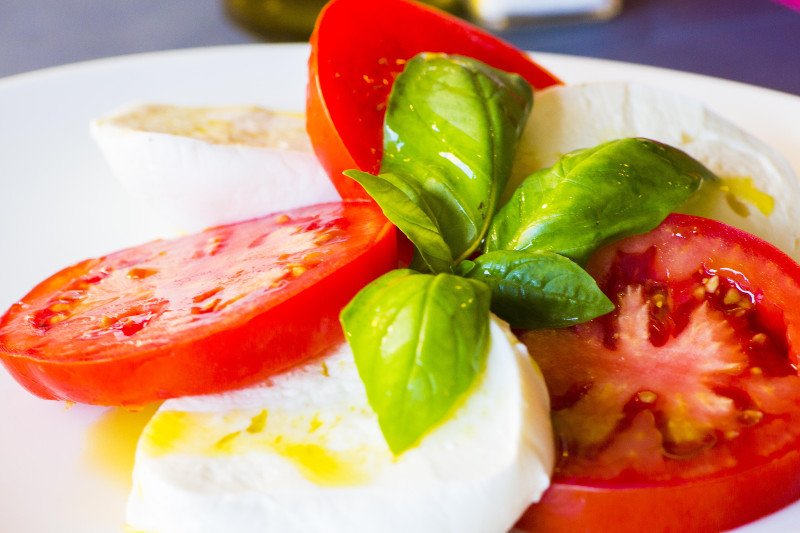ricette con mozzarella di bufala caprese