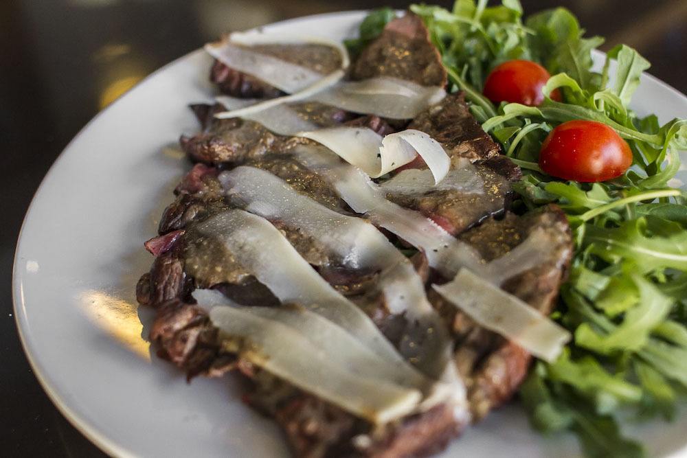 Tagliata di Manzo con salsa al tartufo